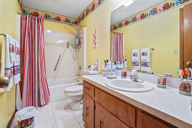 1911C Edge Dr., North Myrtle Beach, SC 29582