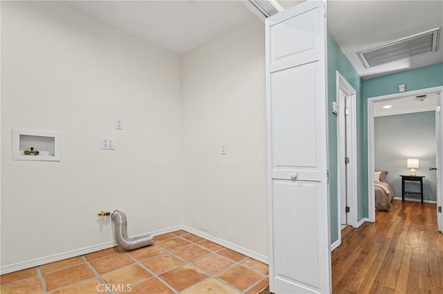 12951 Welby Way, North Hollywood, CA 91606