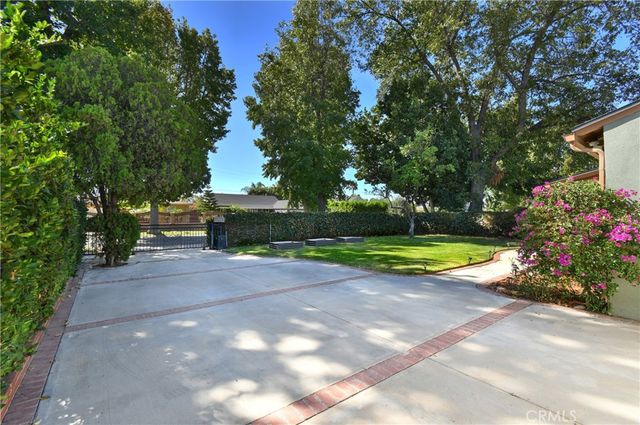 12951 Welby Way, North Hollywood, CA 91606