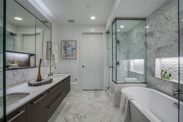 3130 N Harwood Street 1203, Dallas, TX 75201