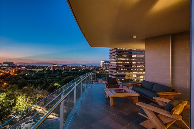 3130 N Harwood Street 1203, Dallas, TX 75201