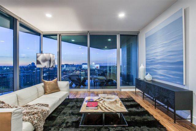 3130 N Harwood Street 1203, Dallas, TX 75201