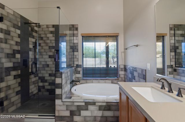 9389 S Avenida Mochuelo, Vail, AZ 85641