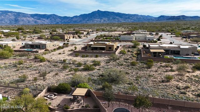 9389 S Avenida Mochuelo, Vail, AZ 85641