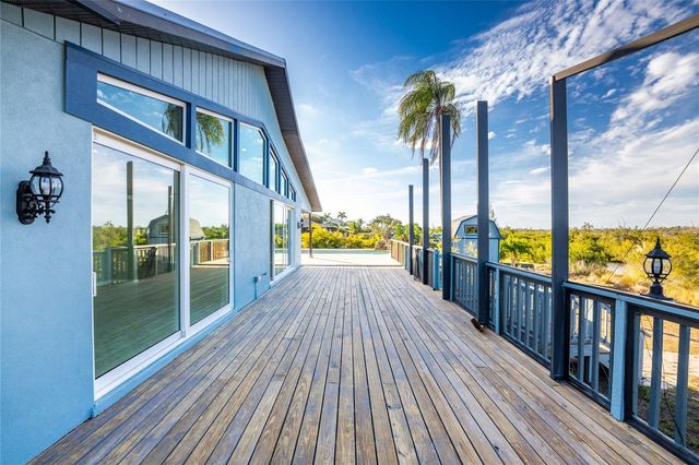 50 SPYGLASS ALLEY, Placida, FL 33946