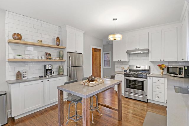 1317 N Jackson Street, Waukegan, IL 60085