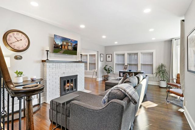 1317 N Jackson Street, Waukegan, IL 60085
