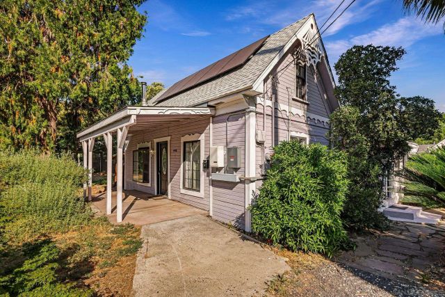 498 E 8th Ave, Chico, CA 95926
