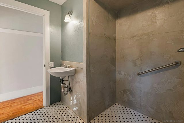 498 E 8th Ave, Chico, CA 95926