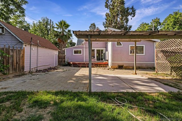 498 E 8th Ave, Chico, CA 95926