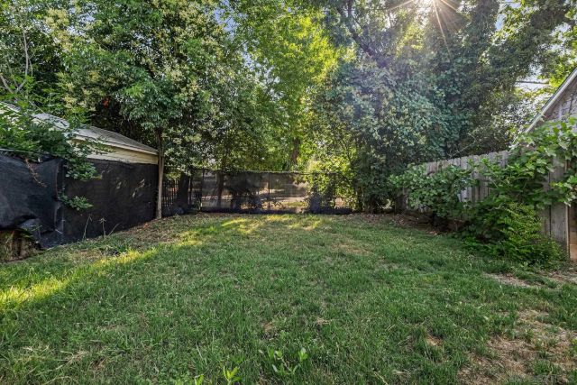 498 E 8th Ave, Chico, CA 95926