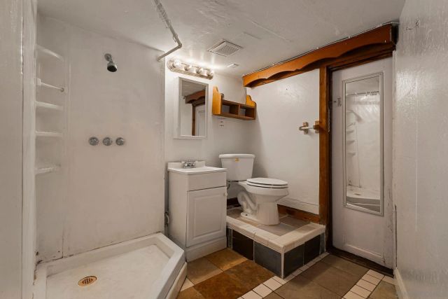 498 E 8th Ave, Chico, CA 95926