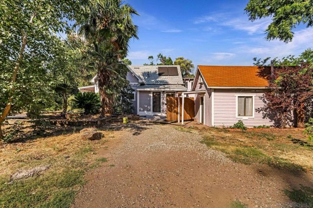 498 E 8th Ave, Chico, CA 95926