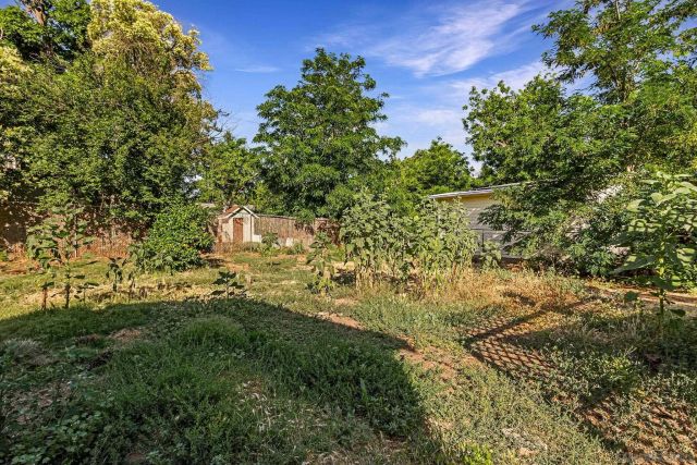 498 E 8th Ave, Chico, CA 95926