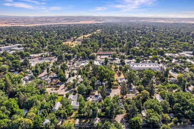 498 E 8th Ave, Chico, CA 95926