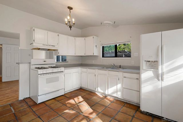 498 E 8th Ave, Chico, CA 95926