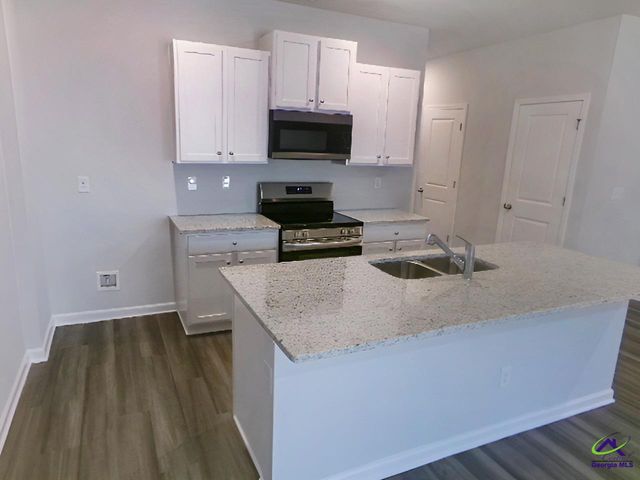 124 NW Pin Oak Trail, Milledgeville, GA 31061