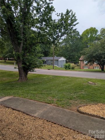 1002 Hemlock Drive, Shelby, NC 28150