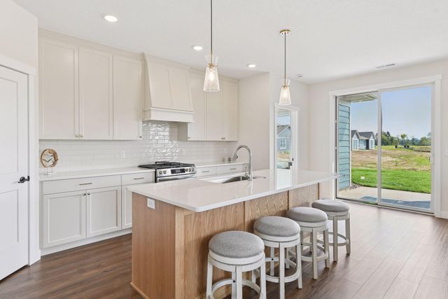 988 Turner Lane, New Richmond, WI 54017