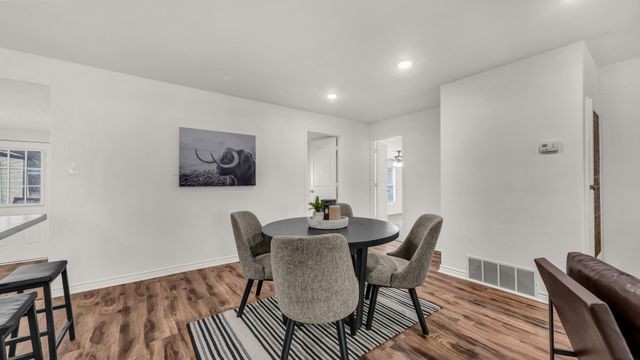 3521 Kenwood Avenue, Fort Worth, TX 76116