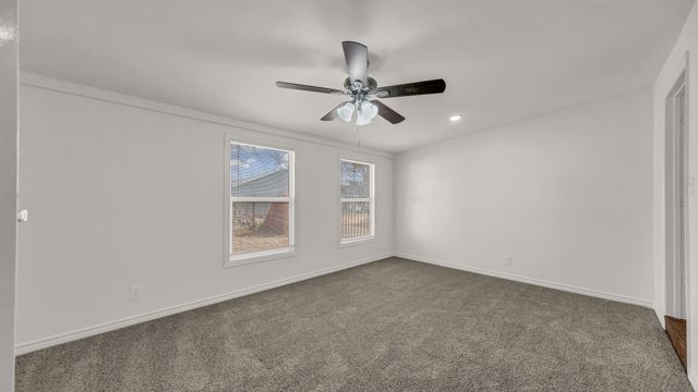 3521 Kenwood Avenue, Fort Worth, TX 76116