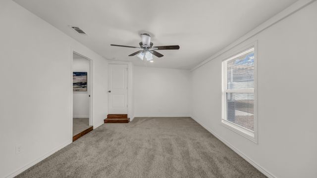 3521 Kenwood Avenue, Fort Worth, TX 76116