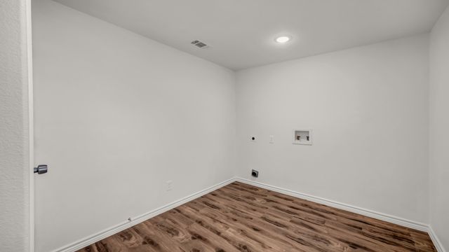 3521 Kenwood Avenue, Fort Worth, TX 76116