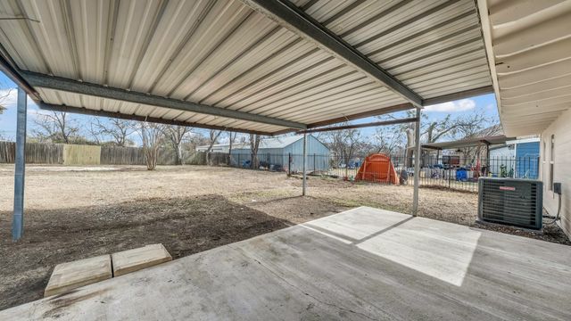 3521 Kenwood Avenue, Fort Worth, TX 76116
