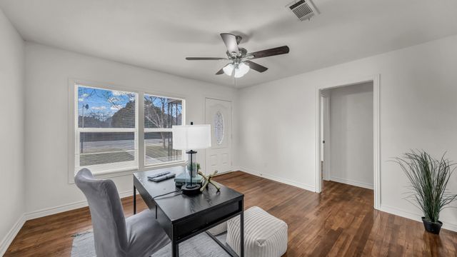 3521 Kenwood Avenue, Fort Worth, TX 76116