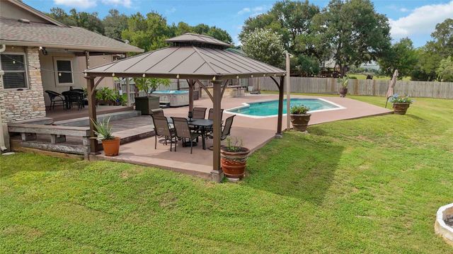 305 Canyon Wren DR, Buda, TX 78610