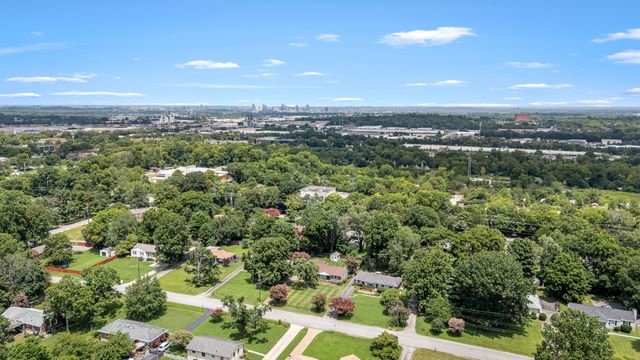 520 Inwood Dr, Nashville, TN 37211