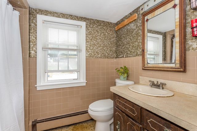 19 Willow Ave, Weymouth, MA 02191