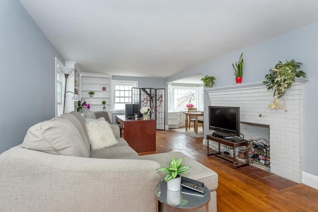 19 Willow Ave, Weymouth, MA 02191