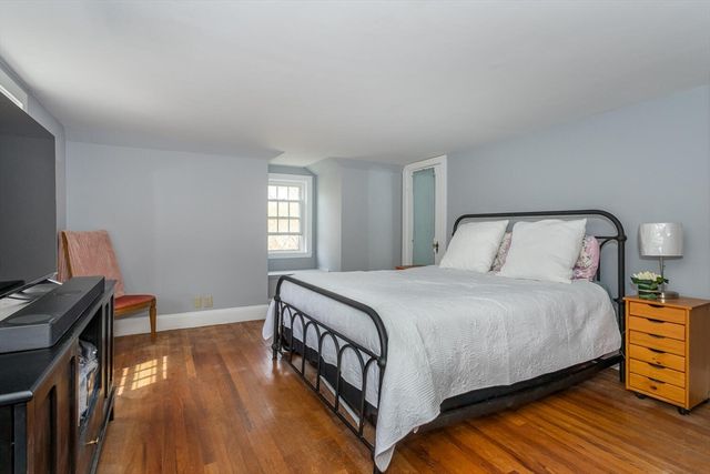 19 Willow Ave, Weymouth, MA 02191
