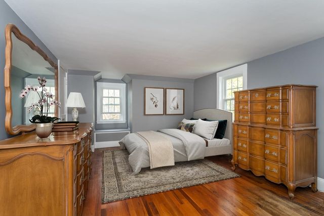 19 Willow Ave, Weymouth, MA 02191