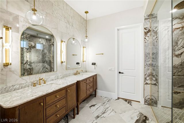 11162 Concord Valley Drive, Las Vegas, NV 89135