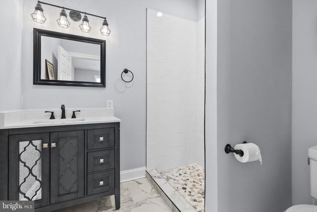 4840 HAYES ST NE, Washington, DC 20019