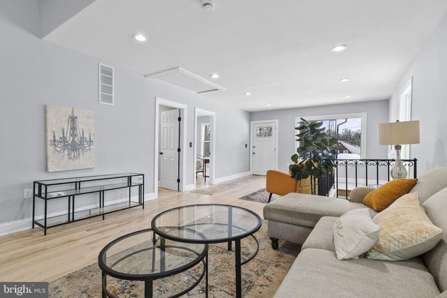 4840 HAYES ST NE, Washington, DC 20019