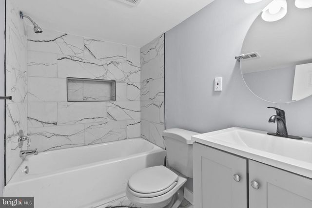 4840 HAYES ST NE, Washington, DC 20019