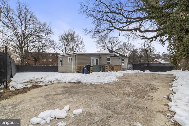 4840 HAYES ST NE, Washington, DC 20019