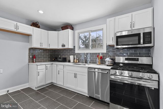 4840 HAYES ST NE, Washington, DC 20019