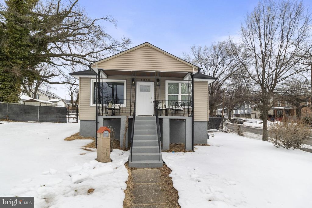 4840 HAYES ST NE, Washington, DC 20019