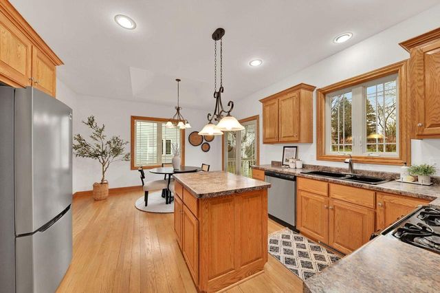 3027 Joshua LANE, West Bend, WI 53095