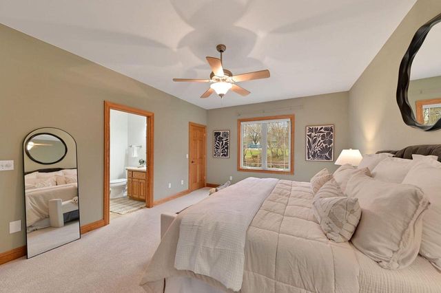 3027 Joshua LANE, West Bend, WI 53095