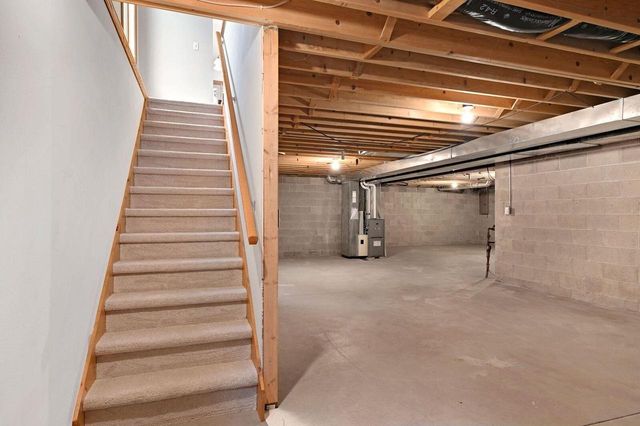 3027 Joshua LANE, West Bend, WI 53095