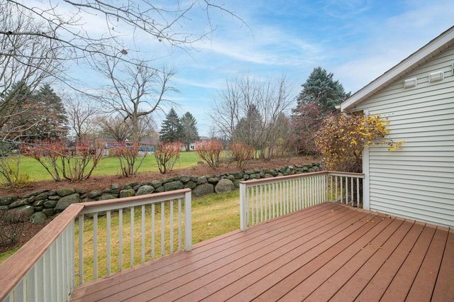 3027 Joshua LANE, West Bend, WI 53095