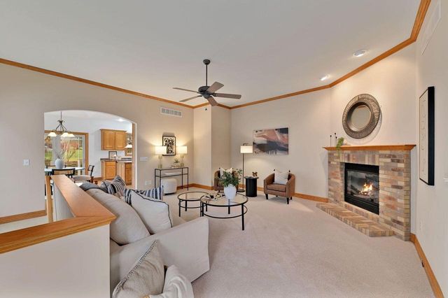 3027 Joshua LANE, West Bend, WI 53095