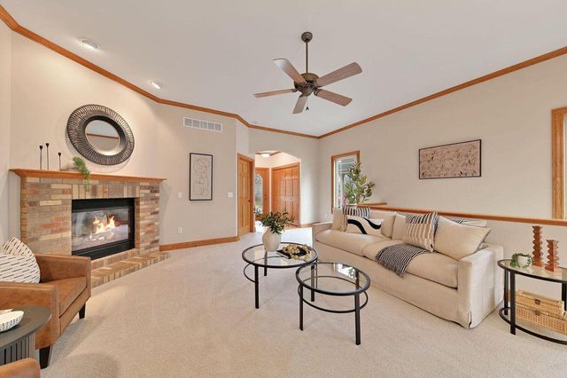 3027 Joshua LANE, West Bend, WI 53095