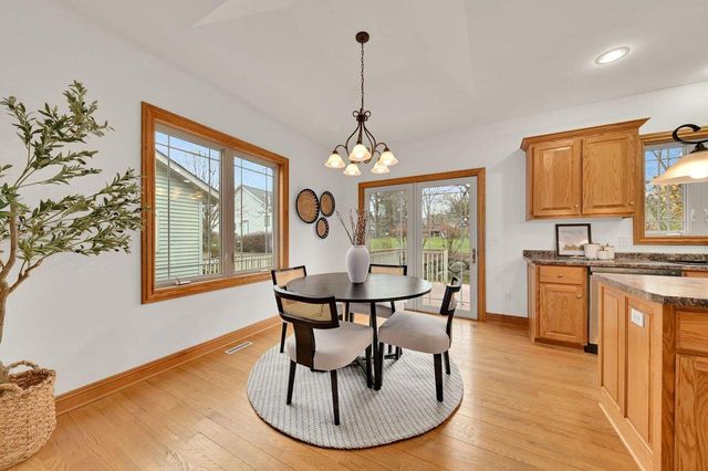 3027 Joshua LANE, West Bend, WI 53095