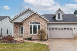 3027 Joshua LANE, West Bend, WI 53095